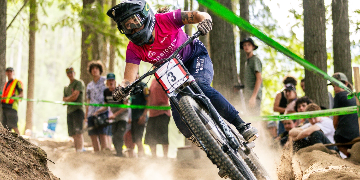 coaltown throwdown image of a woman enduro racing