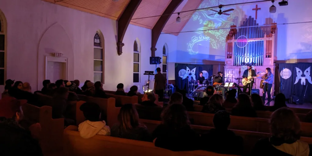 Weird Church: what a roof can hold